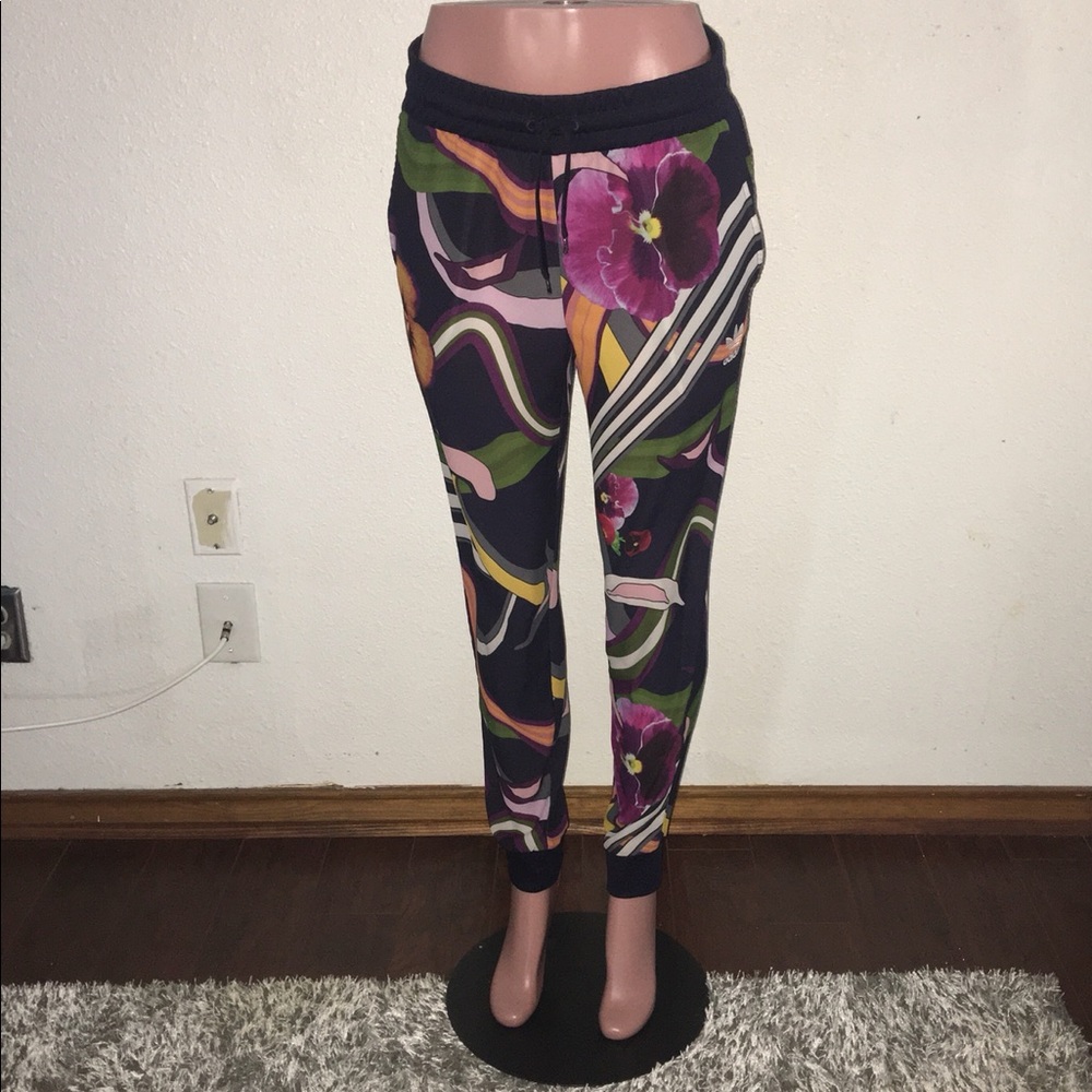 Adidas Originals Az3239 Women Floral Burst Crepe Cuffed Pants Tights Size M